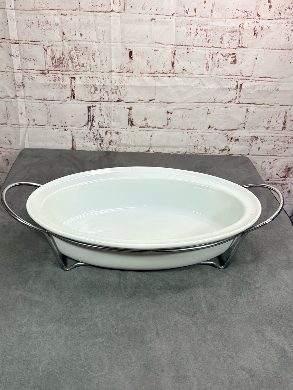 Certified International White Ceramic Oval Baker with Chrome Stand